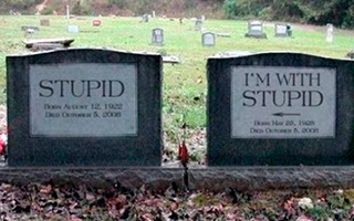 Lapidas curiosas Stupids
